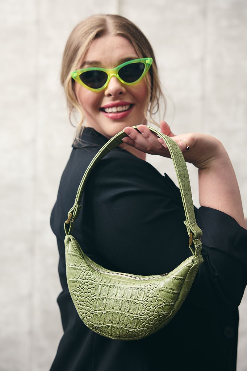 Cute clutch bag easy sewing tutorial | Diy bags purses, Wallet sewing  pattern, Diy bag designs